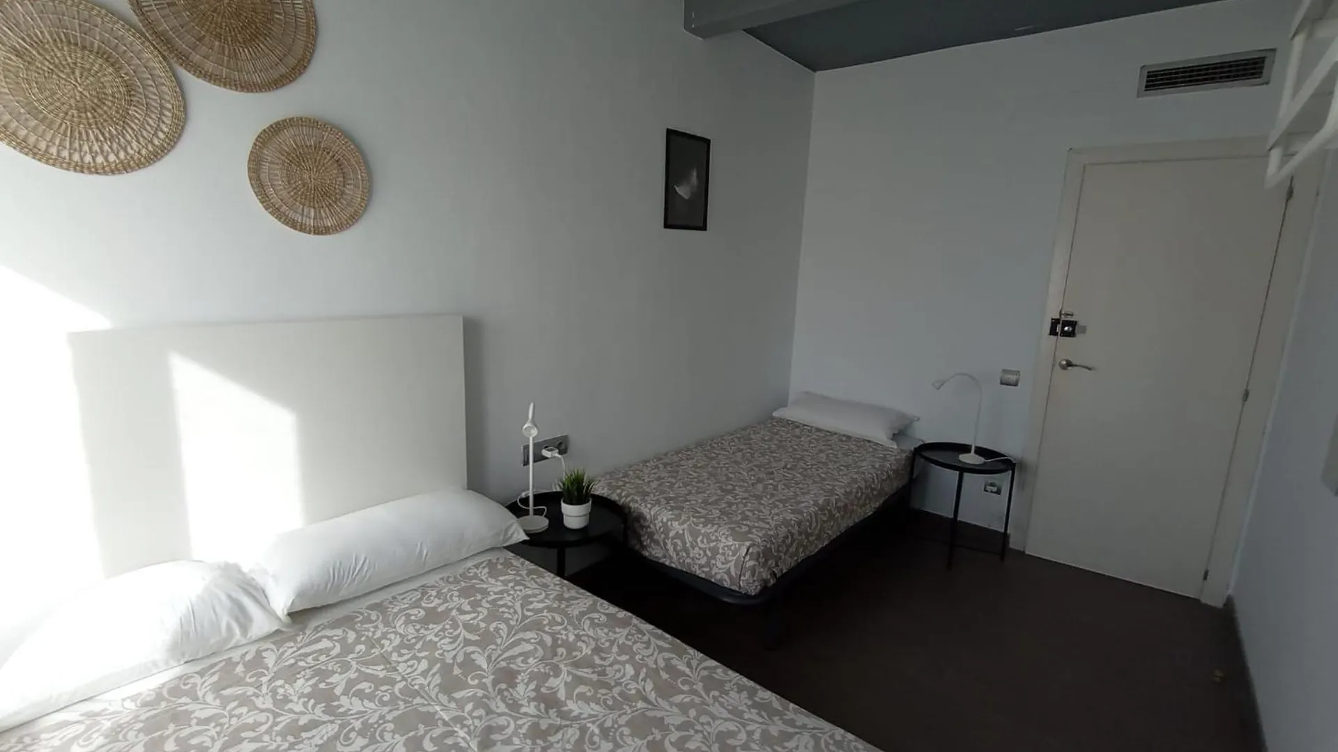Hostel Plaza Universitat Private Rooms Barcelona